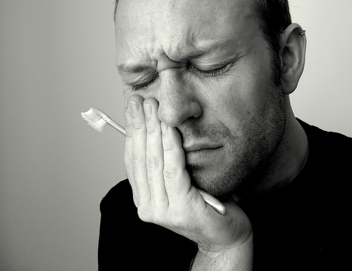 Low Cost Teeth Whitening Pain