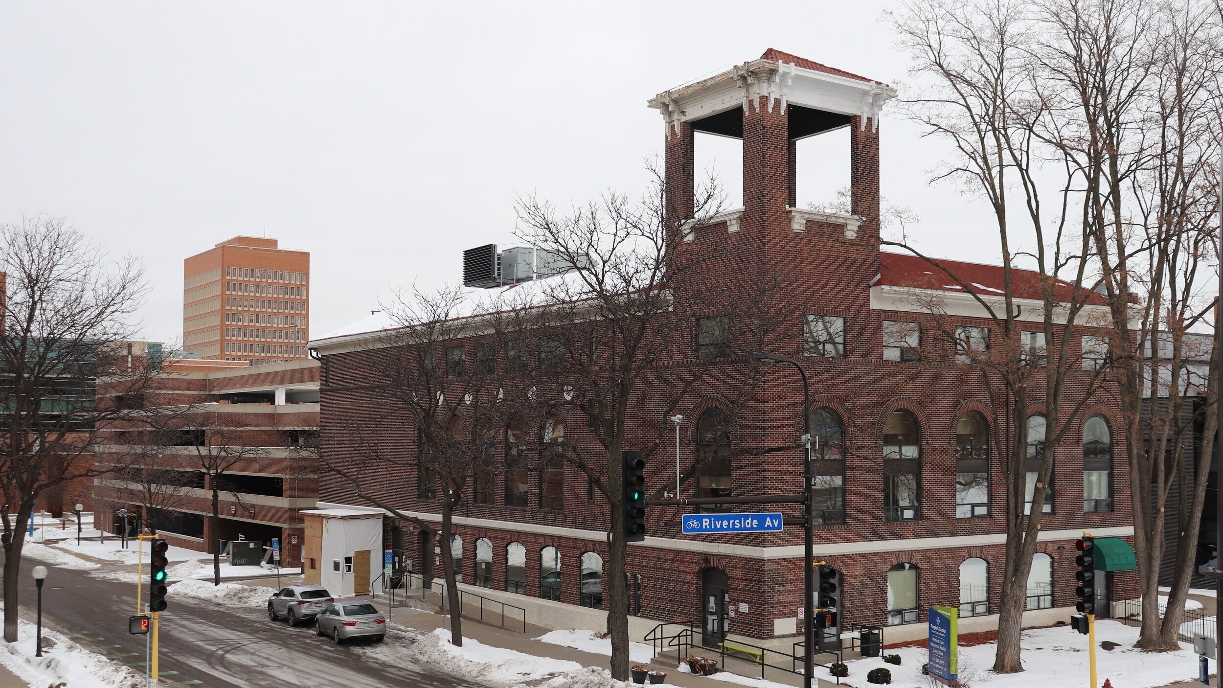 Cedar-Riverside Dental Clinic