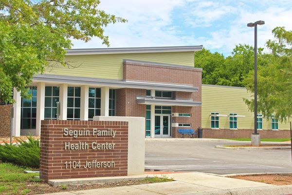 CHCSCT Seguin Family Health Center